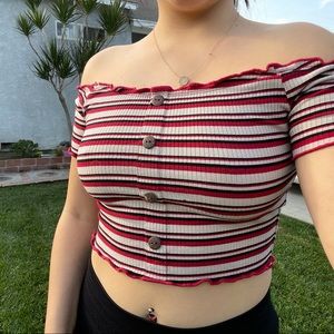 Off the shoulder cute top ❣️